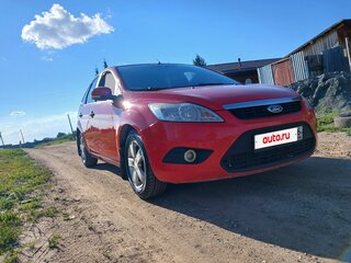 2010 Ford Focus II Рестайлинг, красный, 570000 рублей, вид 3