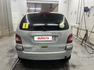 2003 Renault Scenic I Рестайлинг, серебристый, 230000 рублей, вид 3
