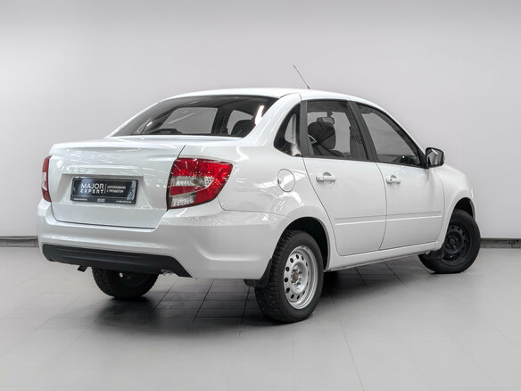 2024 Lada (ВАЗ) Granta I Рестайлинг, белый, 655000 рублей - вид 4