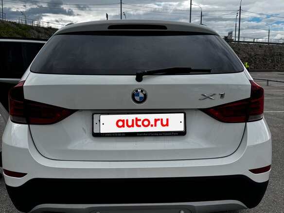 2014 BMW X1 18i I (E84) Рестайлинг, белый, 1450000 рублей - вид 12