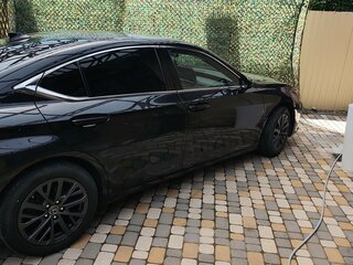 2021 Lexus ES 200 VII Рестайлинг, чёрный, 3750000 рублей, вид 2