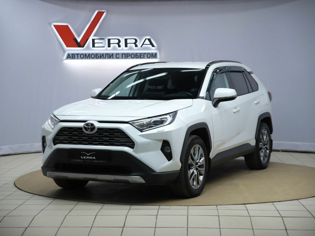 Открыть фотографии: Toyota RAV4 V (XA50)
