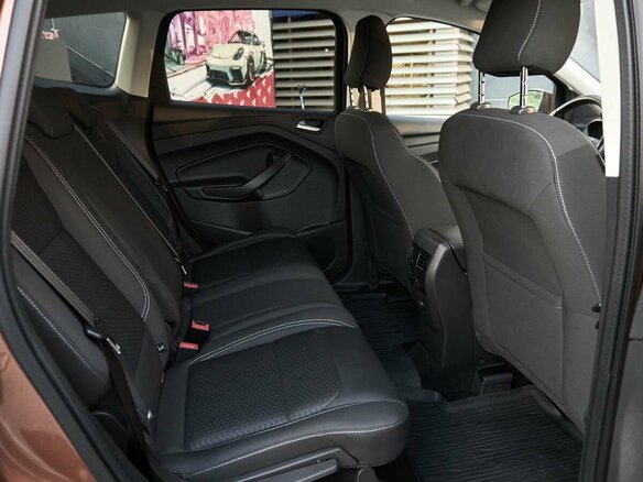 2017 Ford Kuga II Рестайлинг, коричневый, 1598000 рублей - вид 6