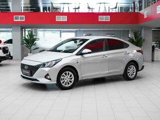 2021 Hyundai Solaris II Рестайлинг, серебристый, 1090000 рублей, вид 1