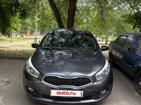 2014 Kia Ceed II, серый, 817000 рублей
