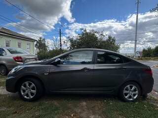 2014 Hyundai Solaris I, серый, 780000 рублей, вид 3
