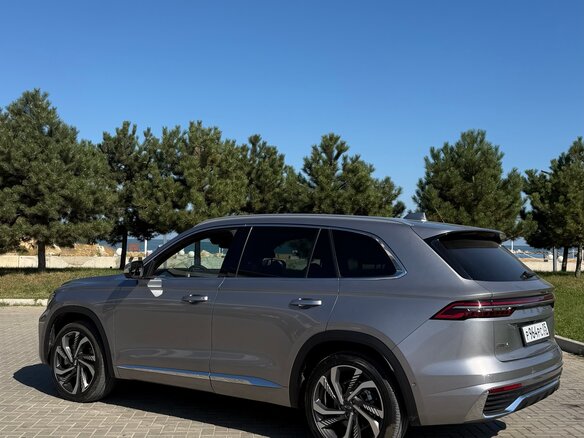 2023 Geely Monjaro I, серый, 2890000 рублей - вид 3
