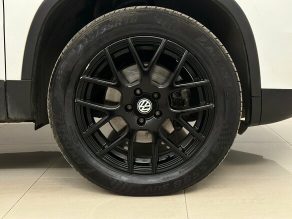 2011 Volkswagen Tiguan I Рестайлинг, белый, 1165000 рублей - вид 16
