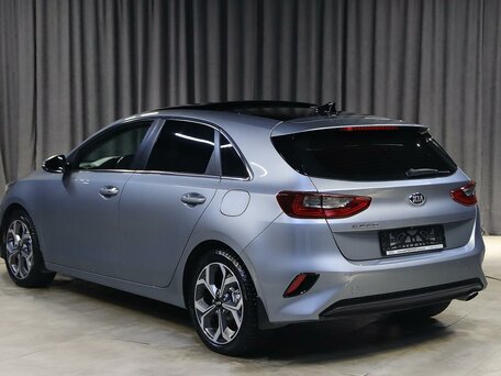 2018 Kia Ceed III, серебристый, 1499000 рублей, вид 4