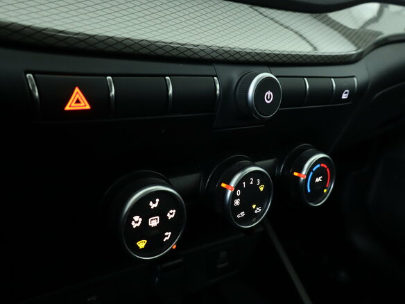 2023 Lada (ВАЗ) Vesta I Рестайлинг (NG), белый, 1189000 рублей - вид 17