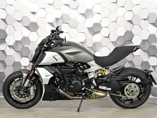 2021 Ducati Diavel 1260, серый, 1950000 рублей, вид 4