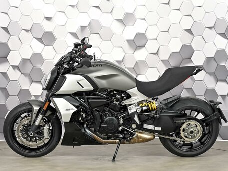 2021 Ducati Diavel 1260, серый, 1950000 рублей, вид 4