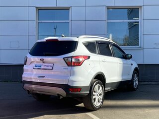 2018 Ford Kuga II Рестайлинг, белый, 2039000 рублей, вид 5