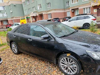 2016 Toyota Camry VII (XV50) Рестайлинг, чёрный, 1720000 рублей, вид 2