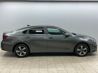 2021 Kia Cerato IV, серый, 1899000 рублей, вид 5