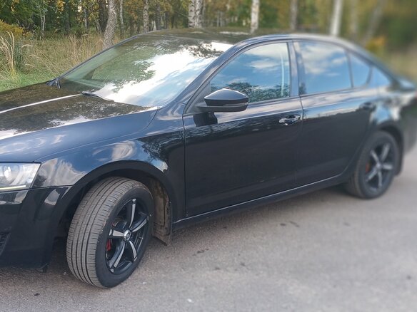 2013 Skoda Octavia III (A7), чёрный, 1200000 рублей