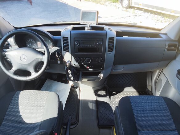 2013 Mercedes-Benz Sprinter, зелёный, 3620000 рублей - вид 16