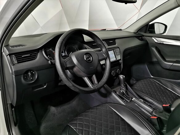 2020 Skoda Octavia III (A7) Рестайлинг, белый - вид 16