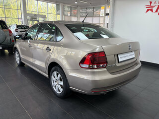 2016 Volkswagen Polo V Рестайлинг, бежевый, 1088000 рублей, вид 5