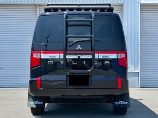 2023 Mitsubishi Delica D:5 I Рестайлинг, чёрный, 2592000 рублей, вид 5