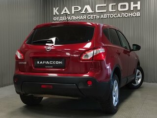 2010 Nissan Qashqai I Рестайлинг, красный, 885000 рублей, вид 2
