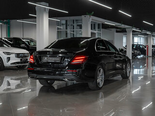 2020 Mercedes-Benz E-Класс 200 V (W213, S213, C238), чёрный, 3990000 рублей, вид 5