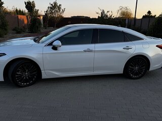 2022 Toyota Avalon V Рестайлинг, белый, 3200000 рублей, вид 5