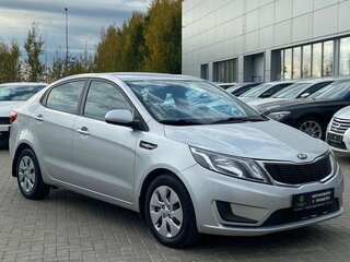 2014 Kia Rio III, серебристый, 950000 рублей, вид 3