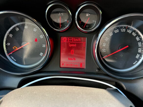 2013 Opel Astra J Рестайлинг, чёрный, 570000 рублей - вид 16