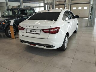 2026 Lada (ВАЗ) Vesta I Рестайлинг (NG), белый, 1565190 рублей, вид 3