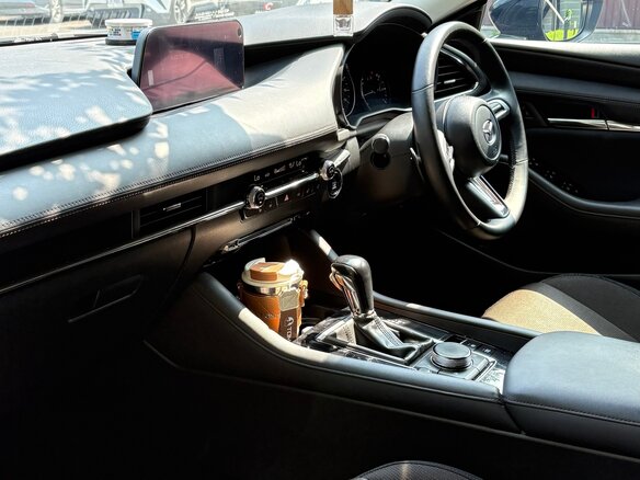 2019 Mazda 3 IV (BP), чёрный, 1280000 рублей - вид 11