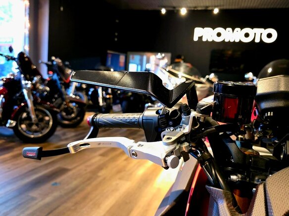 2019 MV Agusta Brutale 1000, красный, 3290000 рублей - вид 15
