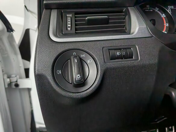 2018 Skoda Rapid I Рестайлинг, белый - вид 20