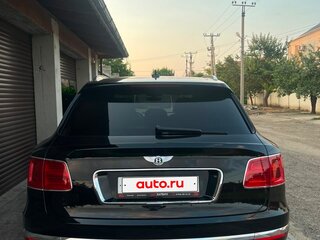 2019 Bentley Bentayga I, чёрный, 9950000 рублей, вид 4