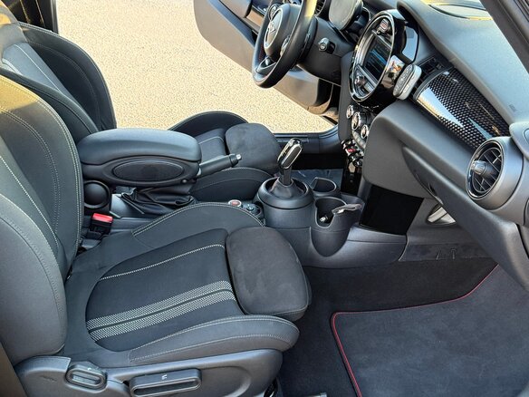 2020 Mini Hatch JCW III (F55/F56) Рестайлинг, чёрный, 3200000 рублей - вид 9