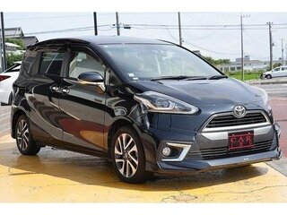 2017 Toyota Sienta II, чёрный, 950000 рублей, вид 3