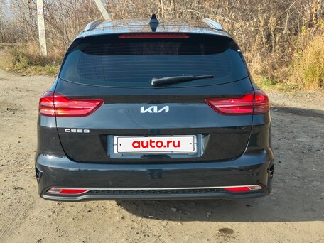 2021 Kia Ceed III Рестайлинг, чёрный, 1850000 рублей, вид 3