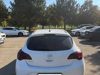 2012 Opel Astra J Рестайлинг, белый, 660000 рублей, вид 4
