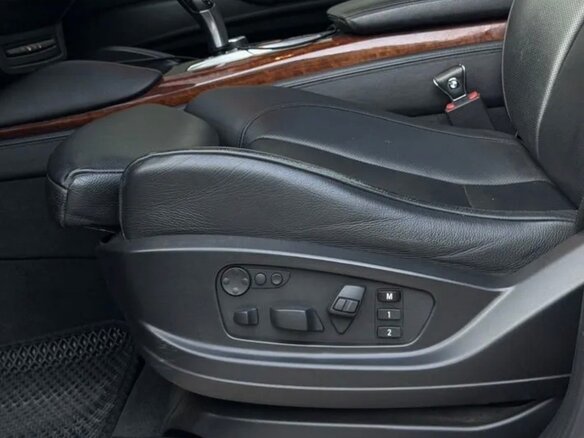 2011 BMW X5 M I (E70), белый, 1750000 рублей - вид 17