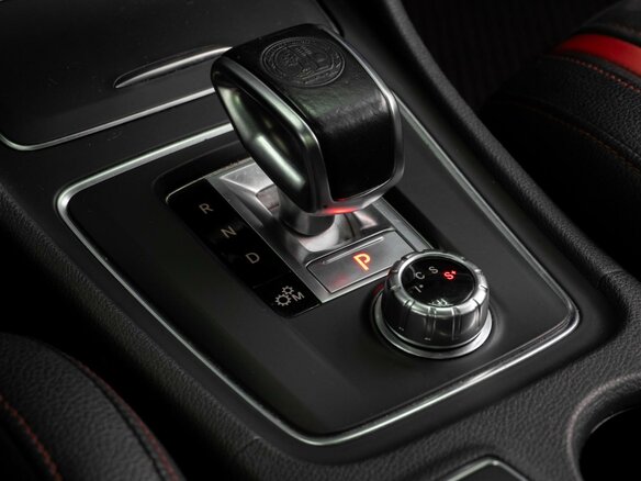 2016 Mercedes-Benz CLA AMG 45 AMG I (C117, X117) Рестайлинг, белый, 2525000 рублей - вид 25