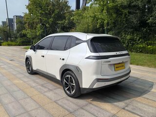 2023 Aion Y Plus 51.9 kWh, белый, 1535005 рублей, вид 2