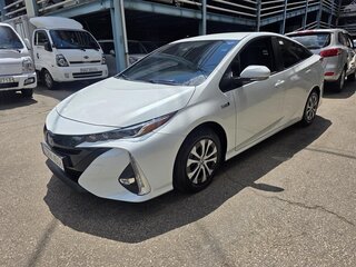 2022 Toyota Prius PHV ZVW52 Prime IV (XW50), белый, 2300008 рублей, вид 1