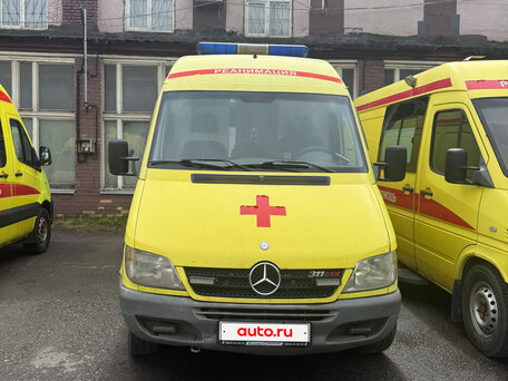 2016 Mercedes-Benz Sprinter, жёлтый, 1300000 рублей, вид 2