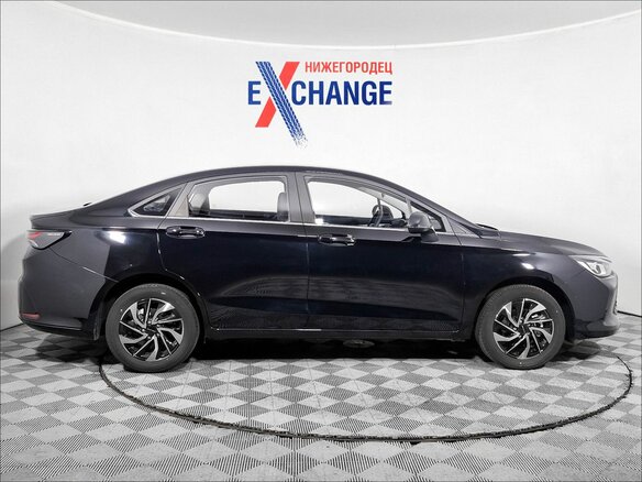 2025 BAIC U5 Plus, чёрный - вид 4