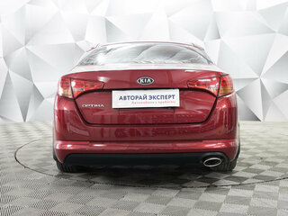 2011 Kia Optima III, красный, 996000 рублей, вид 4