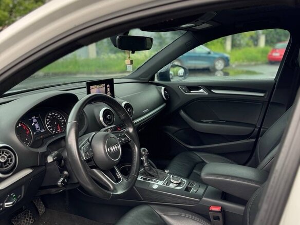 2018 Audi A3 III (8V) Рестайлинг, белый, 2560000 рублей - вид 9