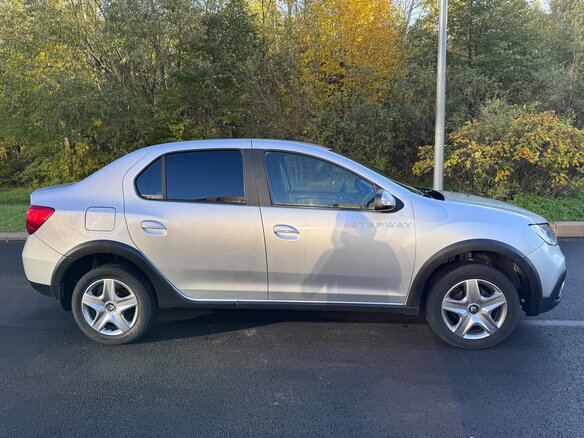 2018 Renault Logan Stepway II Рестайлинг, серый, 750000 рублей - вид 5