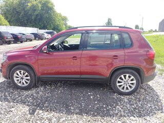2011 Volkswagen Tiguan I Рестайлинг, красный, 1300000 рублей, вид 4