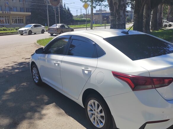 2017 Hyundai Solaris II, белый, 1320000 рублей - вид 1