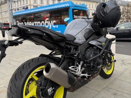 2017 Yamaha MT-10, серый, 1200000 рублей, вид 2